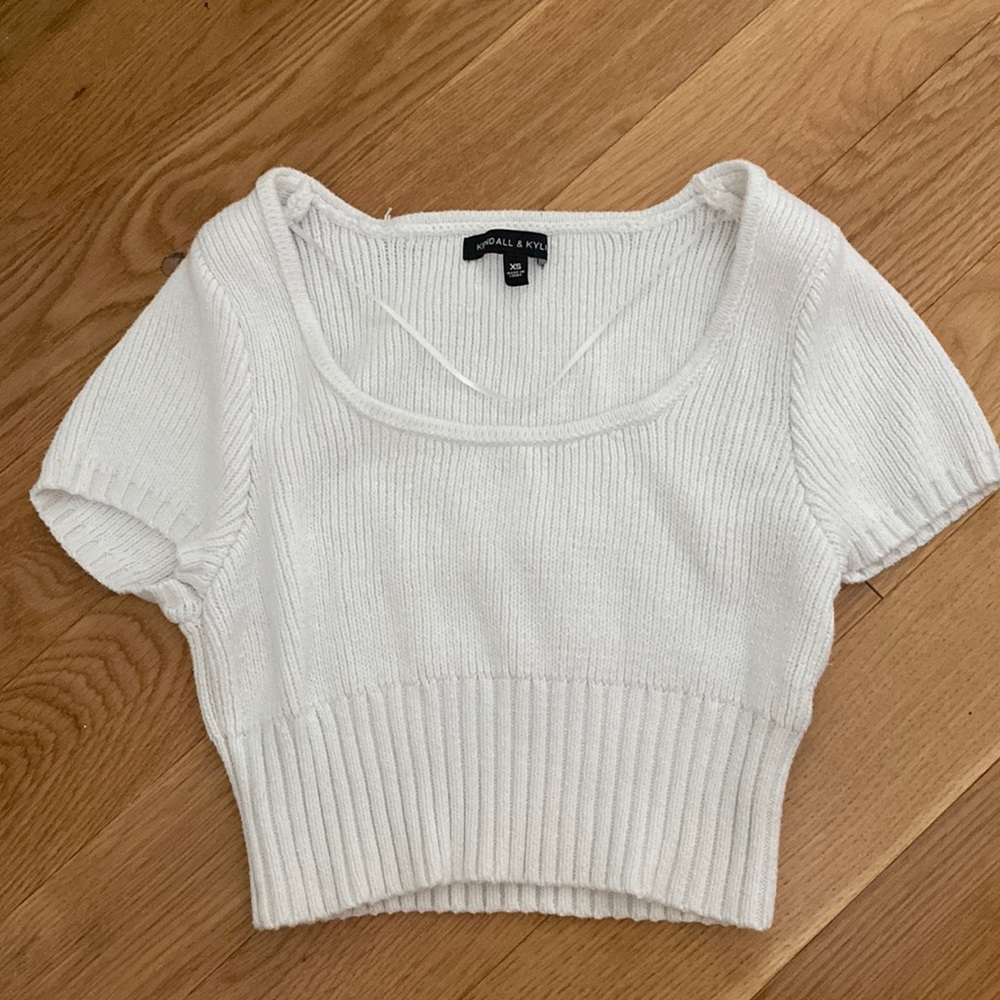 White cute top